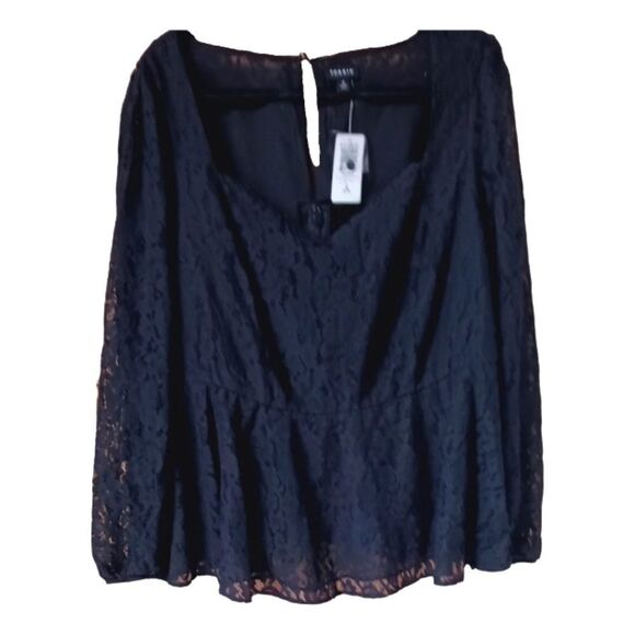 Torrid New Plus Size Black Peplum Lace Puff Sleeve Top. - Picture 2 of 12